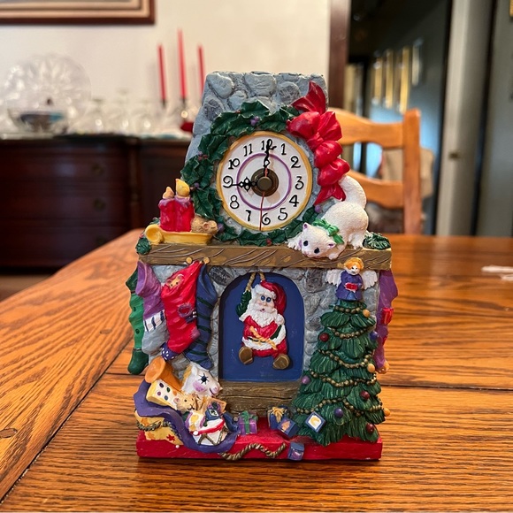 Christmas Clock - Picture 3 of 5